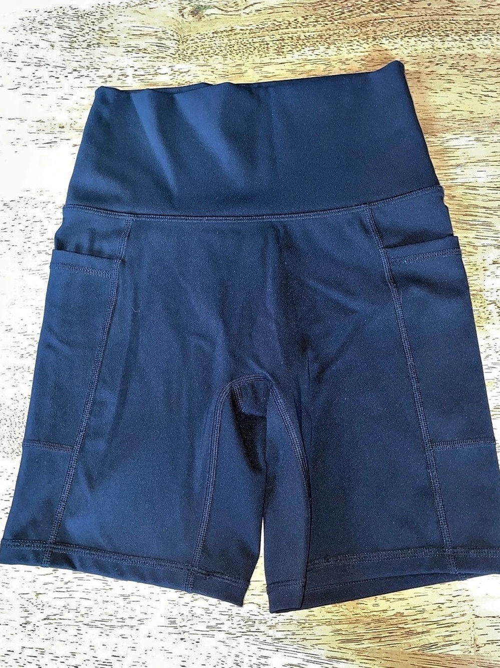 Offline by Aerie Pocket High Waisted Bike Short Black Size Small